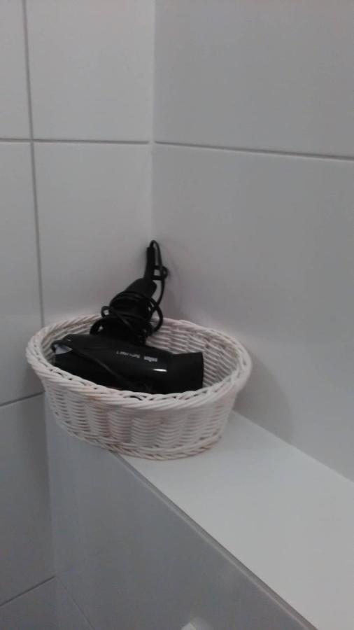 2 Bedroom Flat For Families & Calm Guests Appartamento